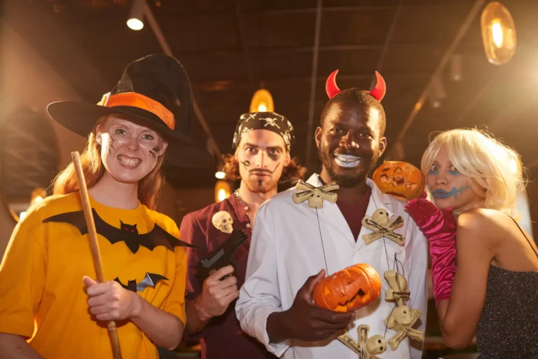 31 Distinctive DIY Halloween Backdrop Ideas to Create a Spooky Party Atmosphere